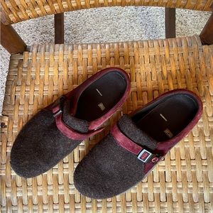 Merrel Women’s Encore Groove Wool Earth Wool Burgundy Brown Slip On Clog Size 10